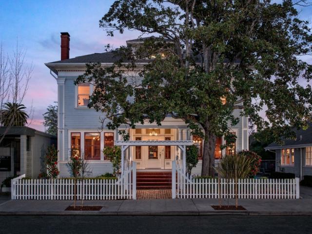 Duplex for sale in Petaluma