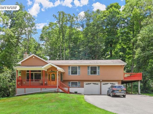 House for sale in Holmes, New York