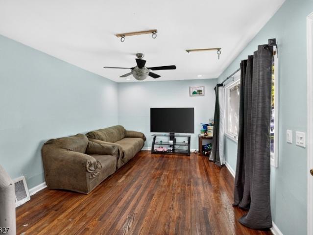 House for sale in Jefferson Park, Metuchen