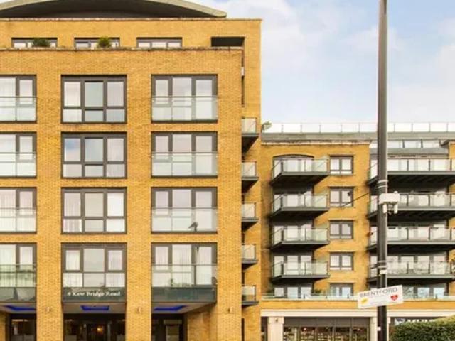 Apartment for rent in London Borough of Hounslow, Strand