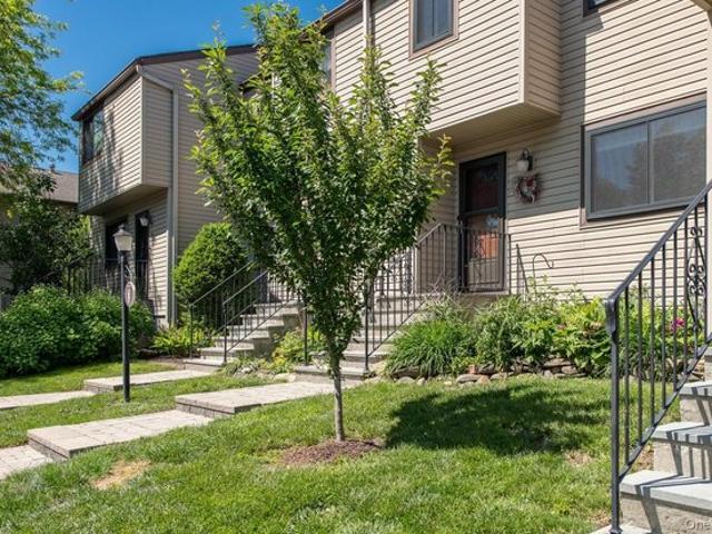 Condo for sale in Poughkeepsie, New York