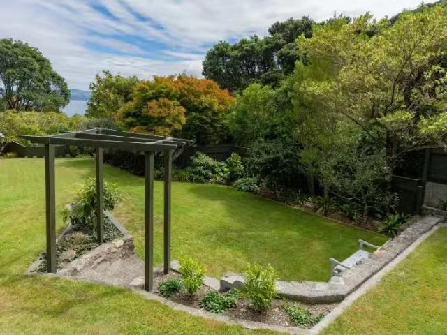 House for sale in Days Bay, Wellington