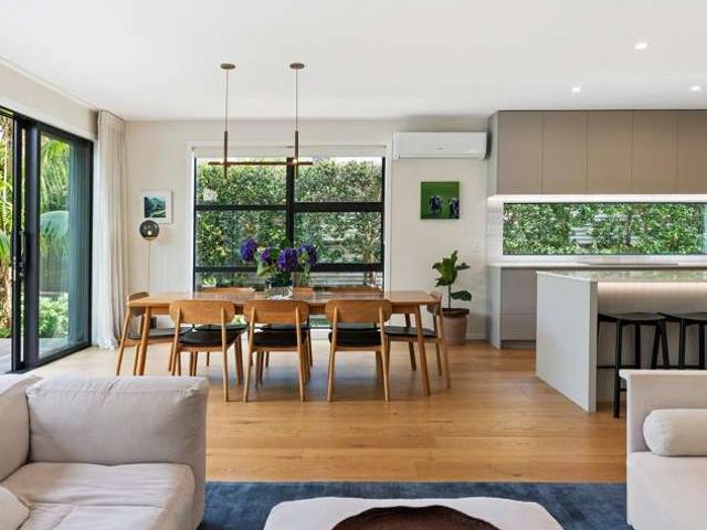 House for sale in Westmere