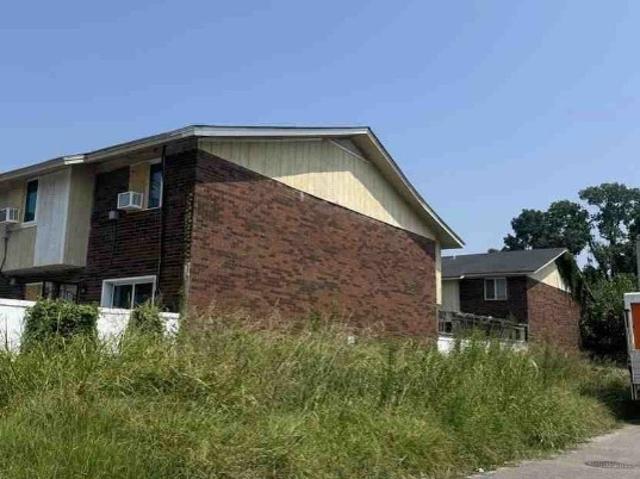 House for sale in Savannah, Georgia