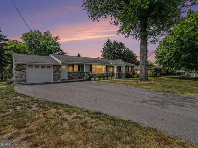 House for sale in Cumberland, Pennsylvania