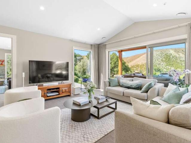 House for sale in Otakou