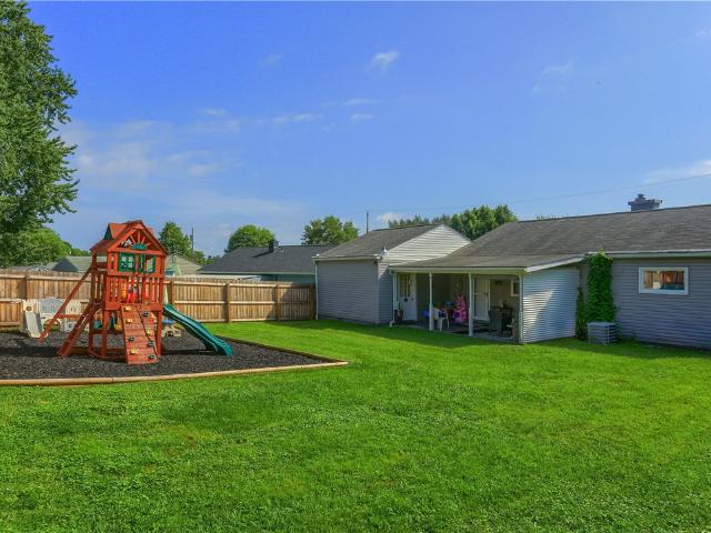 House for sale in Edinburg, Pennsylvania