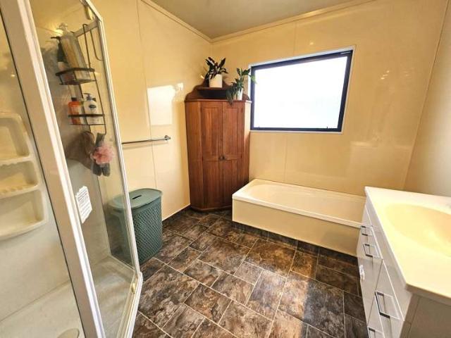 House for sale in Otakou