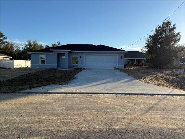 House for sale in Ocklawaha, Florida