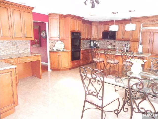 House for sale in Little Ferry, New Jersey