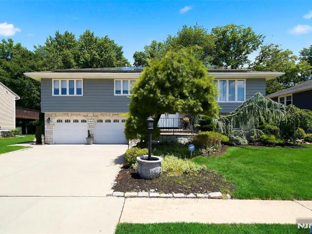 House for sale in Little Ferry, New Jersey