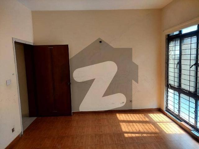 Building for sale in Rawalpindi, Islamabad Capital Territory