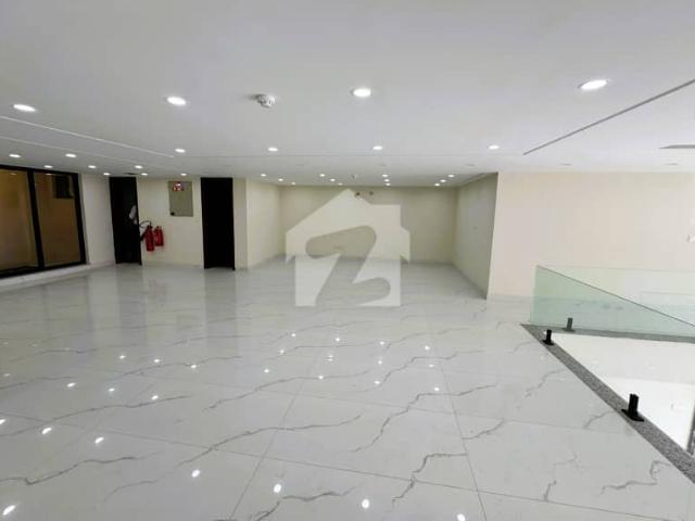 Building for rent in لاہور, لاہور ڈویژن