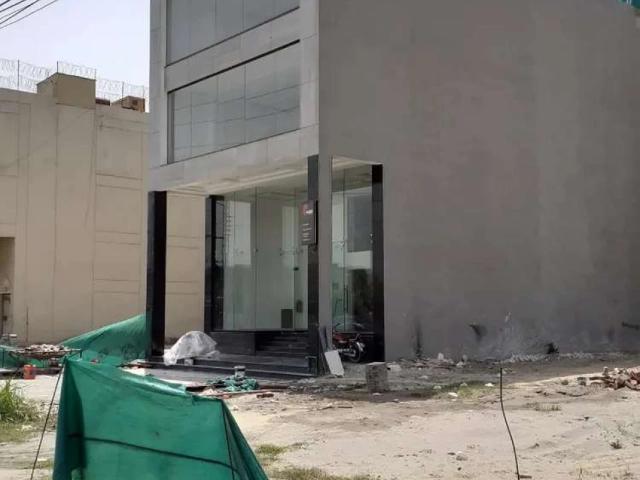 Commercial for sale in لاہور, لاہور ڈویژن