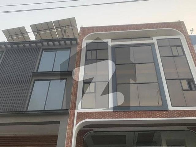 Building for rent in Lahore, Punjab