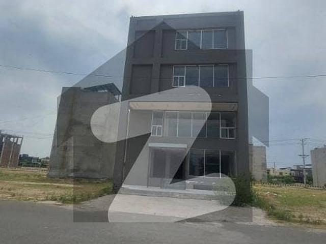 Building for sale in Lahore, Punjab