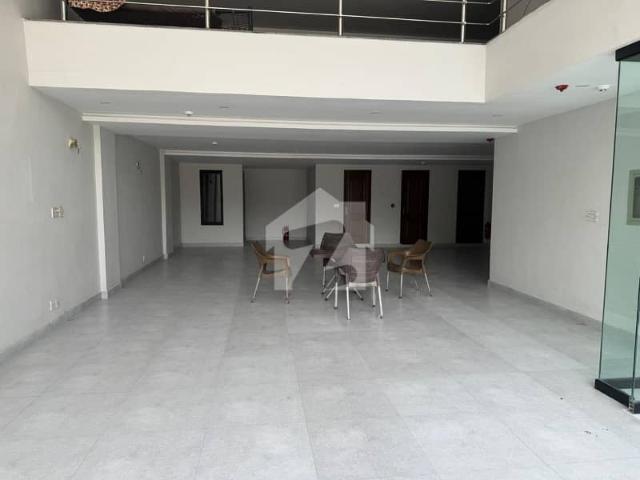 Building for rent in لاہور, لاہور ڈویژن