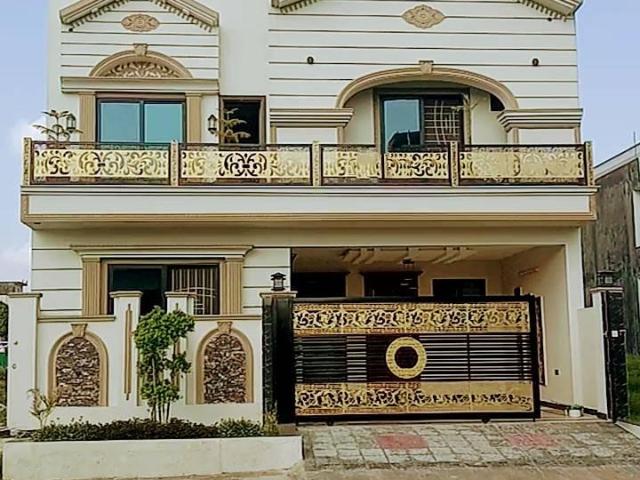 House for sale in F-17