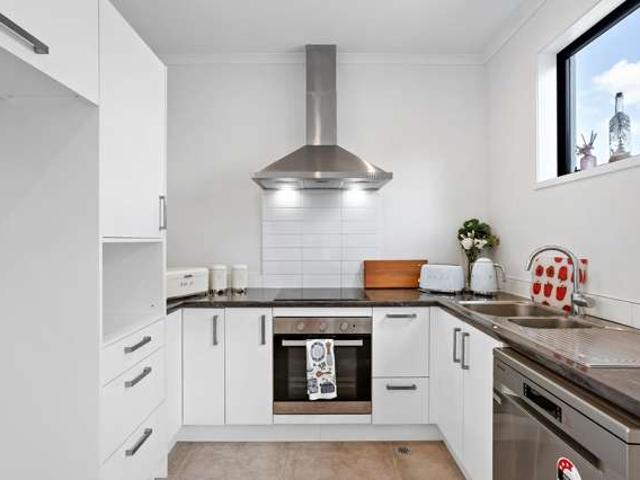 Townhouse for sale in Paremoremo