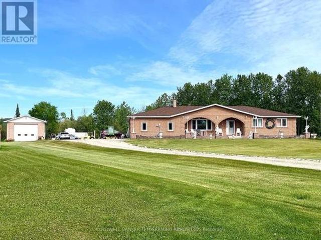 House for sale in Charlton And Dack, Ontario