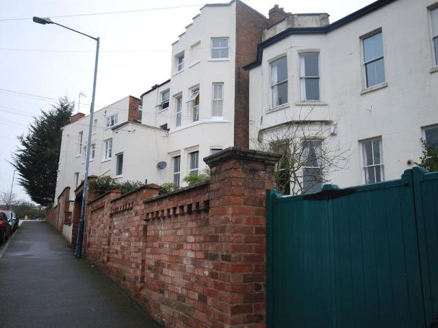 Studio for rent in Milverton, Green Close
