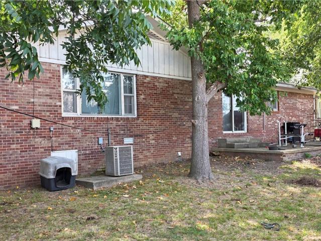 House for sale in Harrison, Boone County