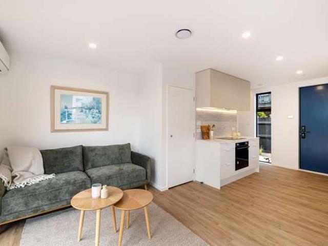 Townhouse for sale in Heathcote, Canterbury