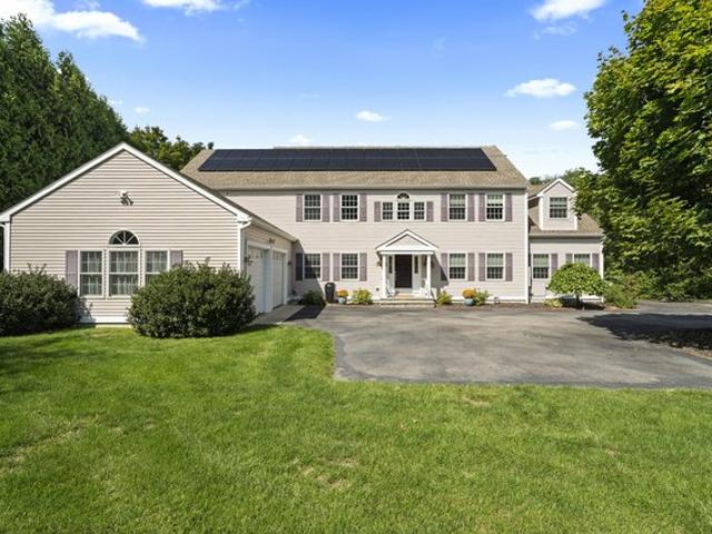 House for sale in East Lyme, Connecticut