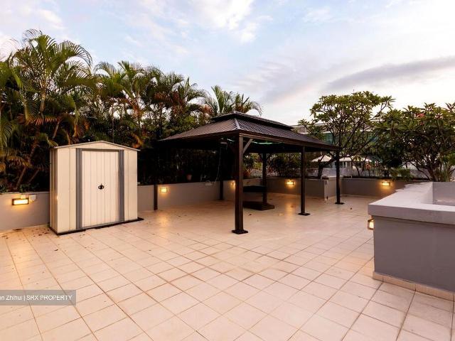 Condominium for sale in Rochor