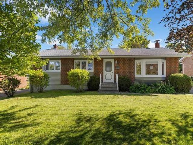 House for sale in Woodlawn, Dartmouth
