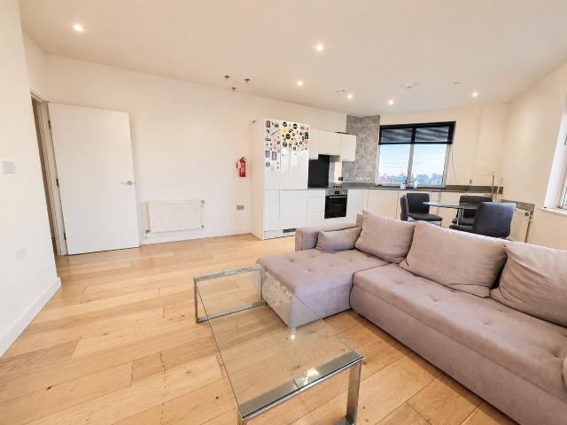 Apartment for rent in Bromley-by-Bow, Poplar Grove