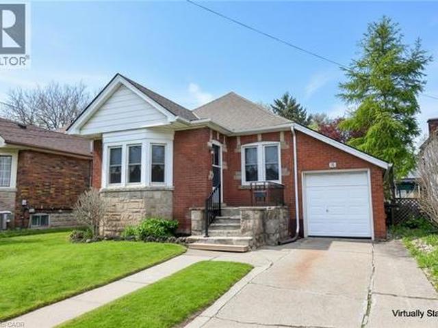 House for sale in Ancaster, Ontario