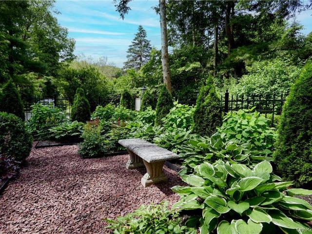 House for sale in Southfields, New York