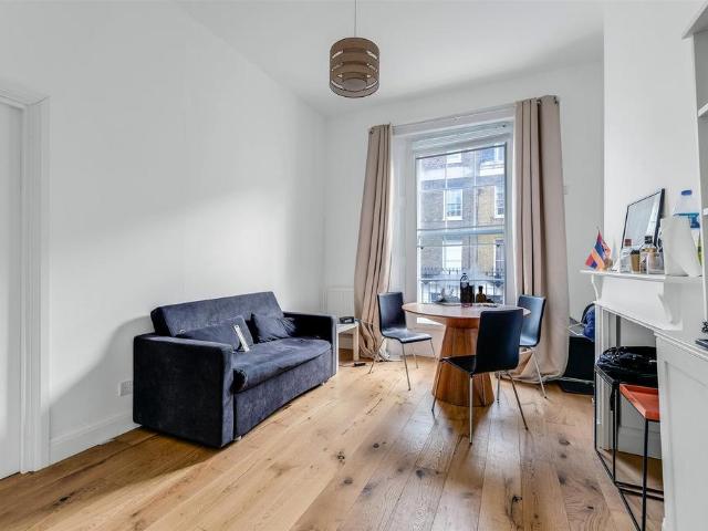 Apartment for rent in Primrose Hill, Greater London