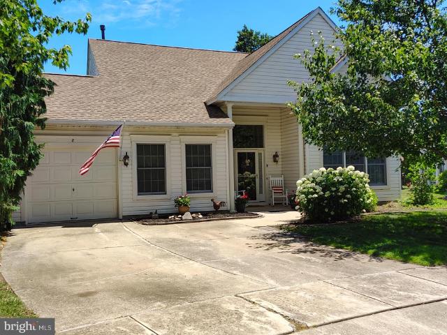 House for sale in Columbus, New Jersey