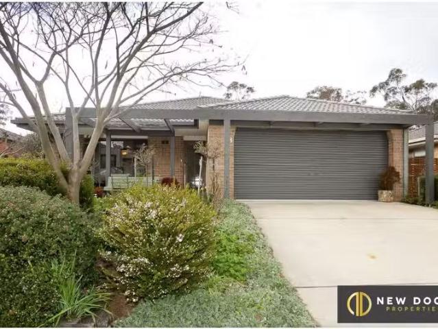 House for rent in Jerrabomberra, Queanbeyan