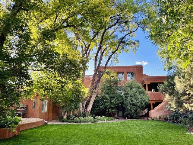 House for sale in Ranchos De Taos, New Mexico