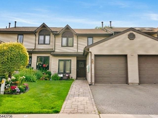 Townhouse for sale in Raritan, New Jersey