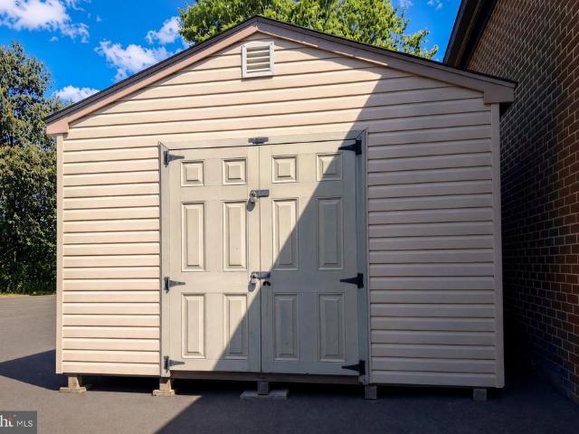 Commercial for sale in Saint Charles, Waldorf
