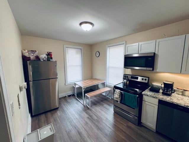 Townhouse for rent in Boston, Suffolk County
