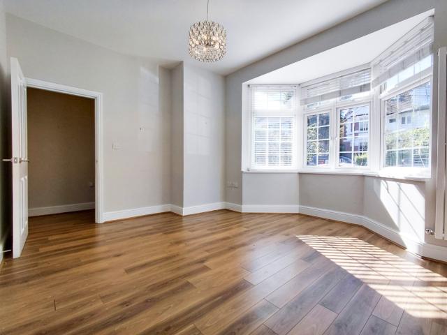 Apartment for rent in Brentham Garden Suburb, Greater London