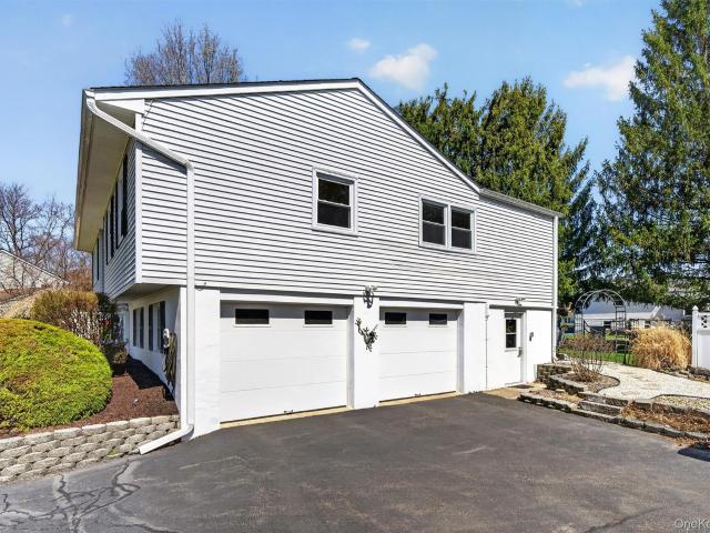 House for sale in Washingtonville, New York