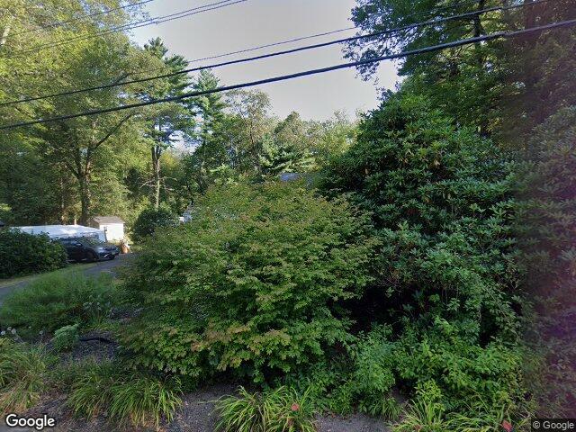House for sale in Simsbury, Connecticut