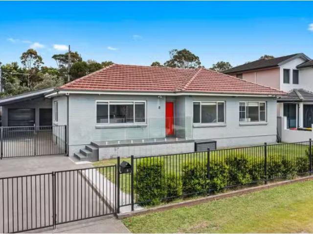 House for rent in Wollongong West, New South Wales