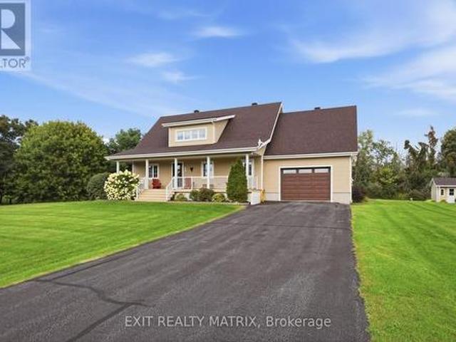 House for sale in Champlain, Eastern Ontario