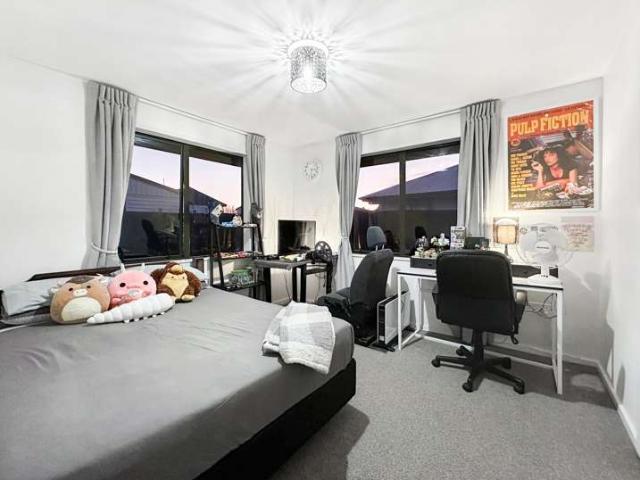 House for sale in Chaslands, Canterbury