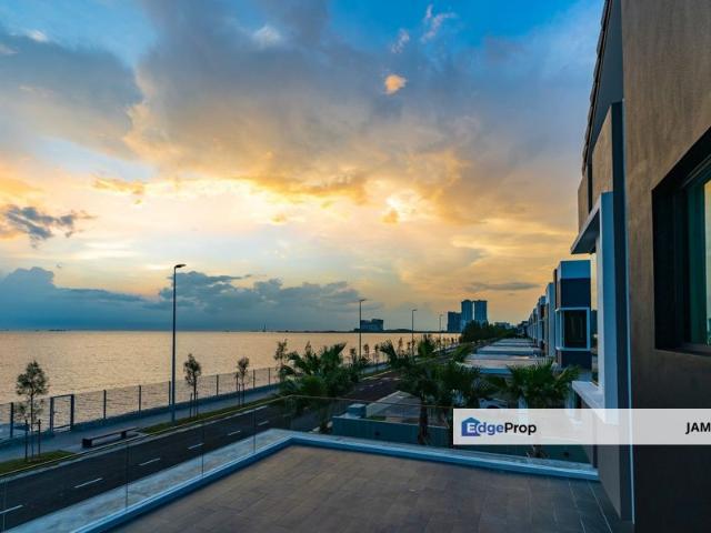 House for sale in Malaka