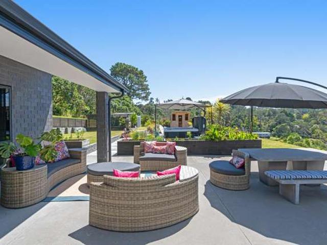 House for sale in Whangaparaoa
