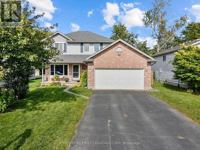 House for sale in Ailsa Craig, North Middlesex