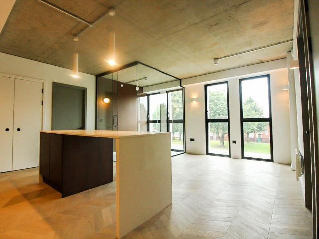 Apartment for rent in First Street, Manchester